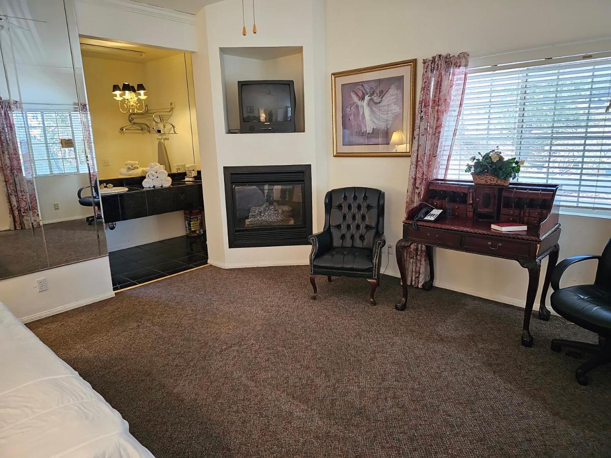 Alhatti Christian Resort Idyllwild Exterior photo